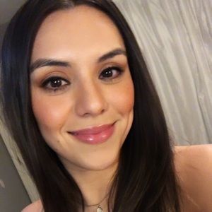 Meet your Posher, Vanessa